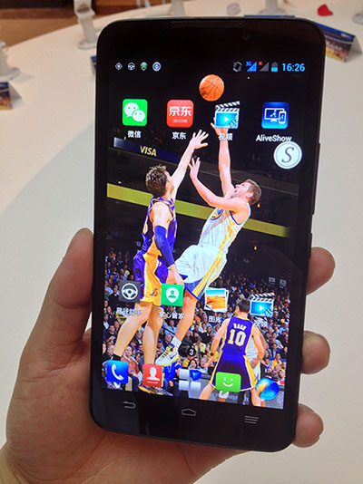 中兴携NBA推Memo 5S魔兽大屏手机