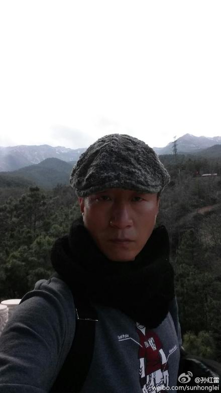 看谁独领风骚表情爱用明星玩手机?龟自拍包的图片