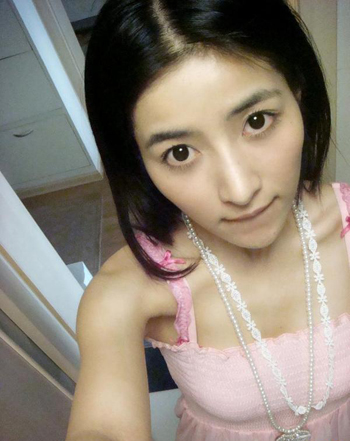 手机壁纸:<em>粉嫩美女</em>性感自拍 (2)--手机频道--人民